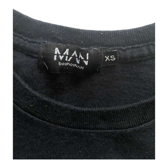 NWOT-BOOHOO MAN-BLACK OFFICIAL TSHIRT-SIZE XS - Picture 2 of 4